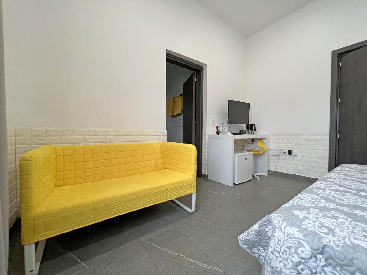 Apollo Rooms By Albert'S Apartment لارنكا المظهر الخارجي الصورة